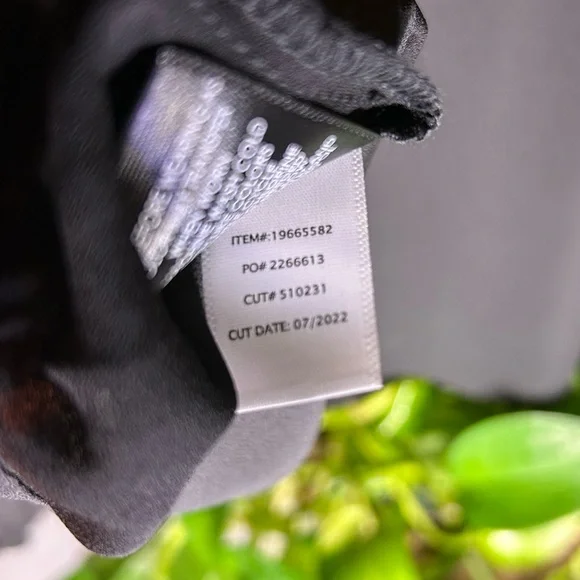 💜4for$20💜 Torrid Black Long Sleeve Blouse Relaxed Fit - Picture 5 of 5